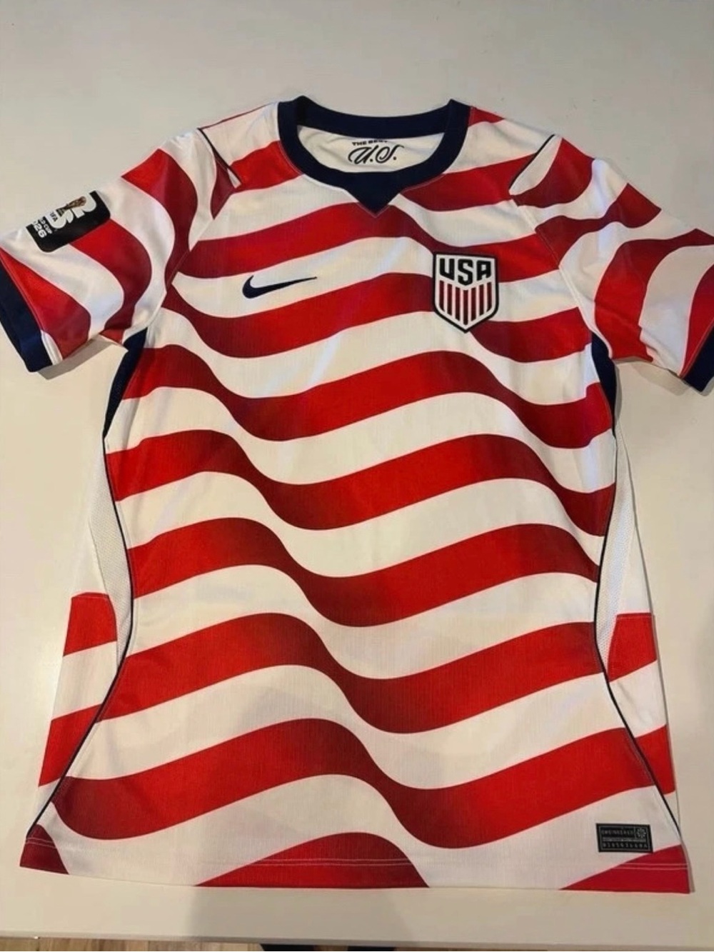 Nike USA Men's Red and White Wave-Stripe Soccer Jersey